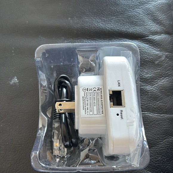 WI-FI -RANGE EXTENDER - Picture 5 of 8